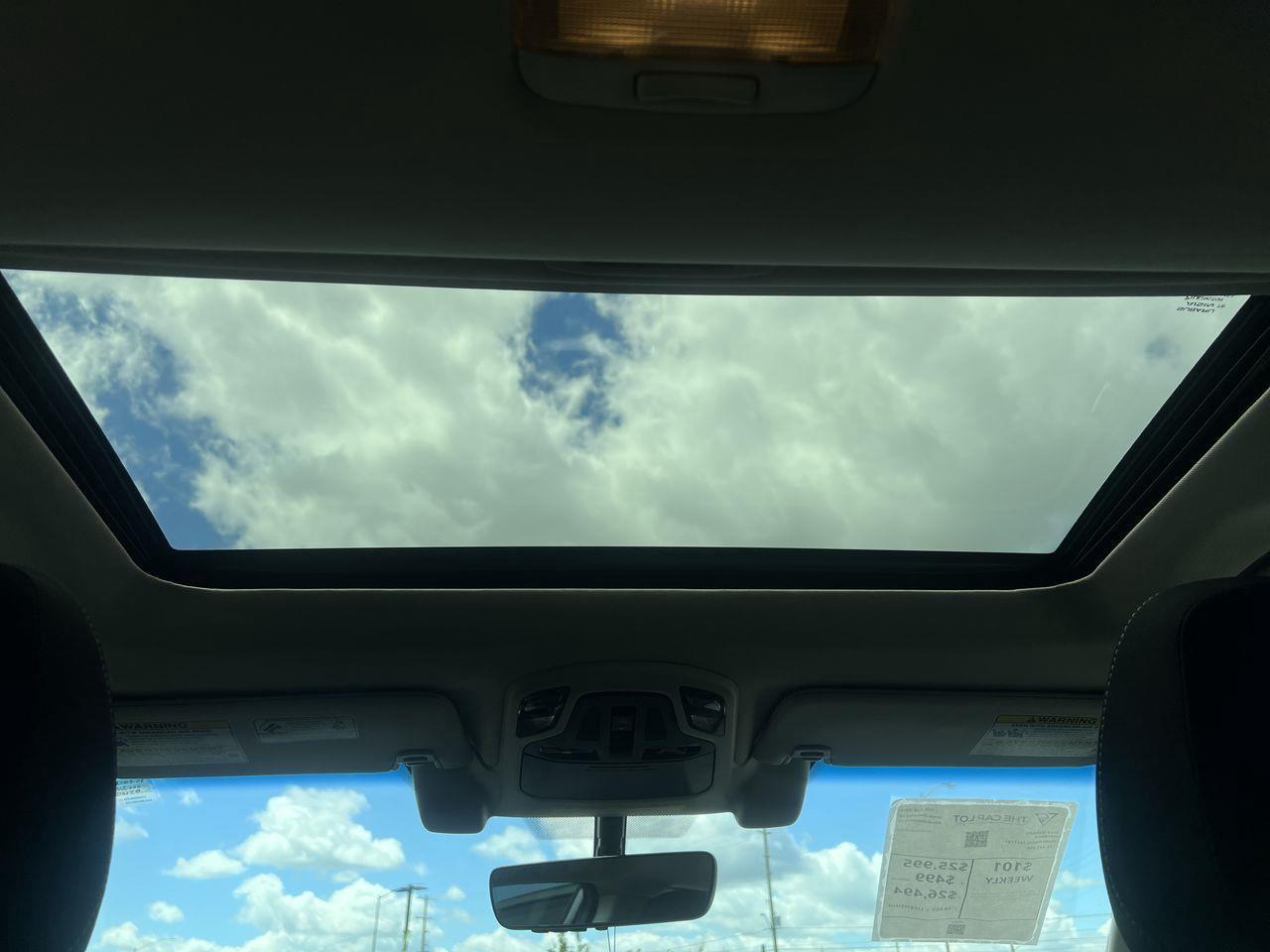 2020 Subaru Outback Touring APPLE CARPLAY/ANDROID AUTO, BACK UP CAM, SIRIUS XM, HEATED SEATS, MOONROOF!! Photo