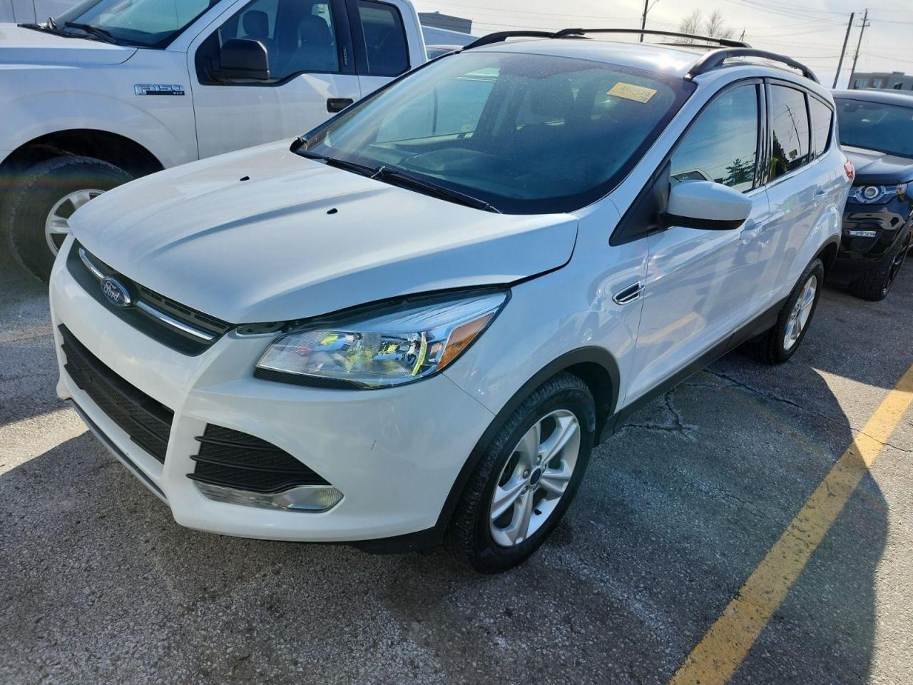 Used 2015 Ford Escape SE-NAVIGATION-REAR CAMERA-HEATED SEATS-BLUETOOTH for sale in Tilbury, ON