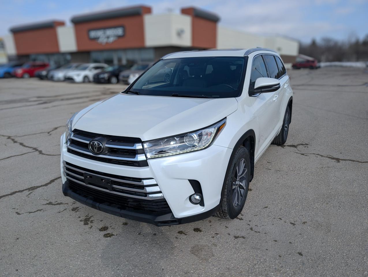 Used 2018 Toyota Highlander XLE | Accident Free | Leather | Sunroof | for sale in Steinbach, MB