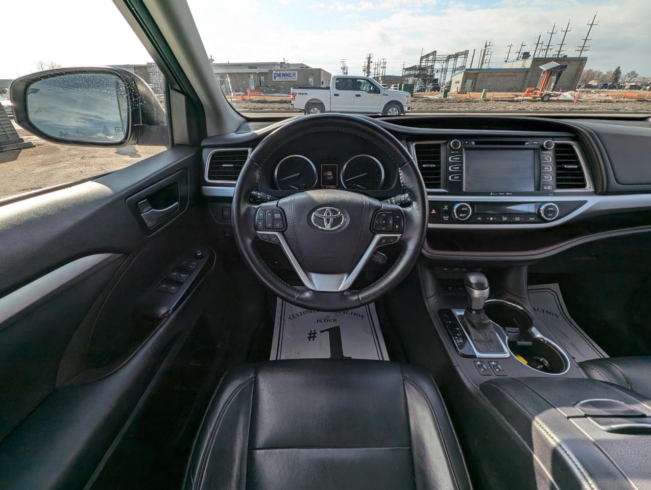2018 Toyota Highlander XLE | Accident Free | Leather | Sunroof | - Photo #10