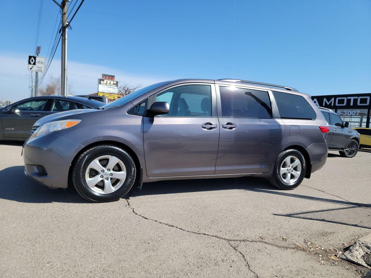 2015 Toyota Sienna LE | 8 PASSENGER - Photo #7