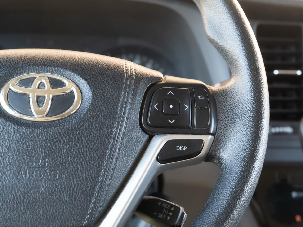 2015 Toyota Sienna LE - Photo #14