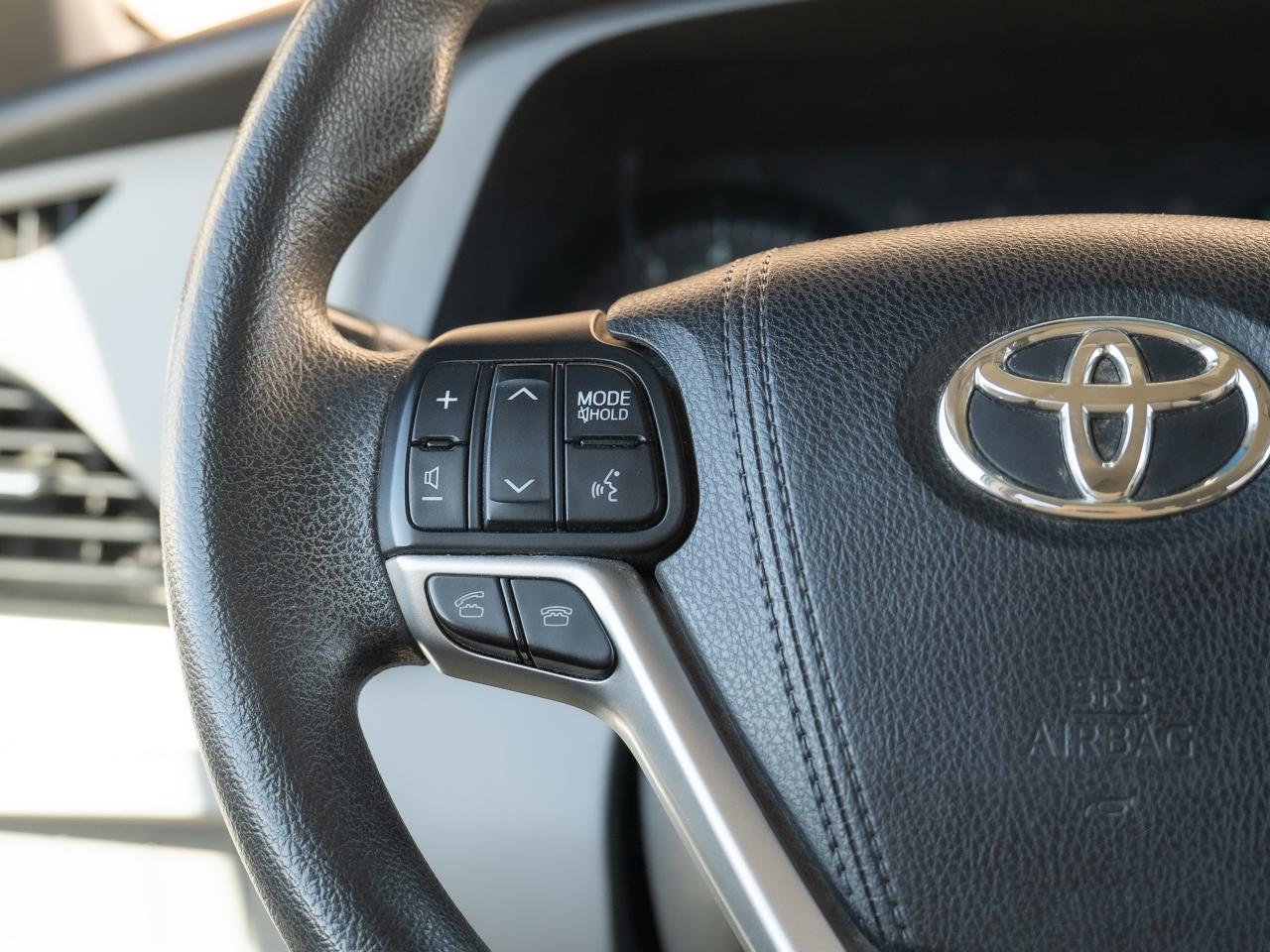 2015 Toyota Sienna LE - Photo #13