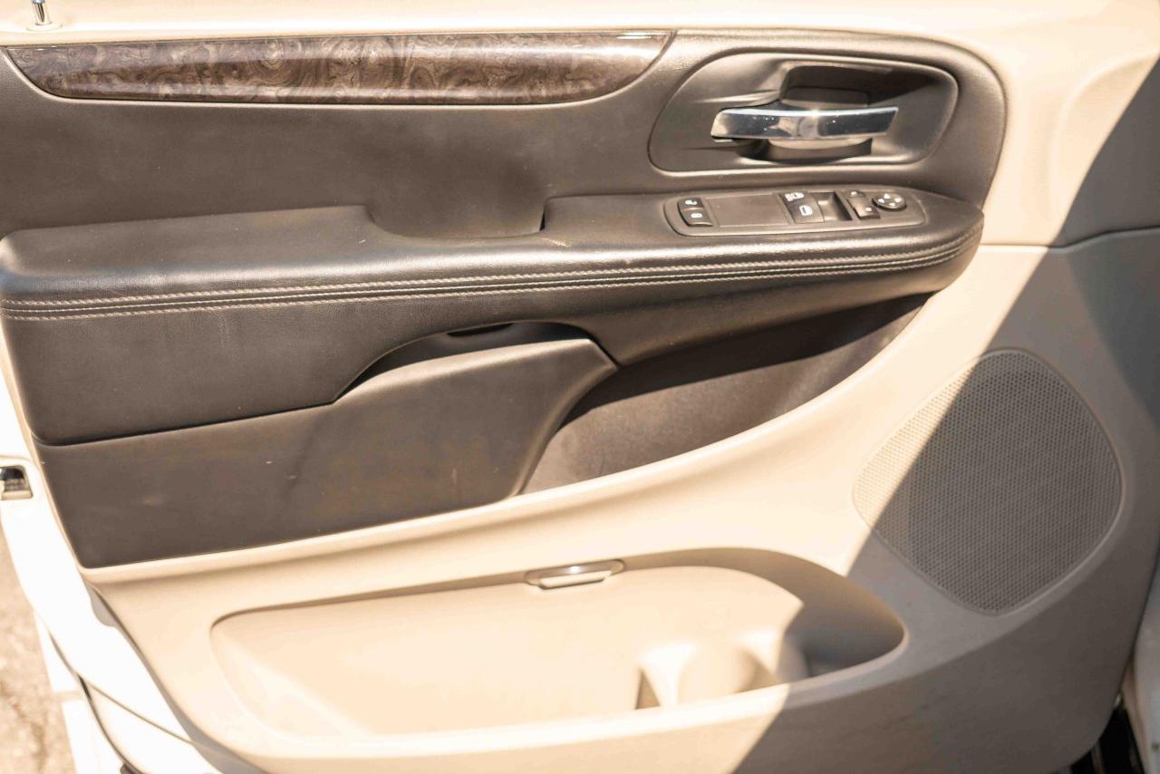 2012 Dodge Grand Caravan SE - Photo #15