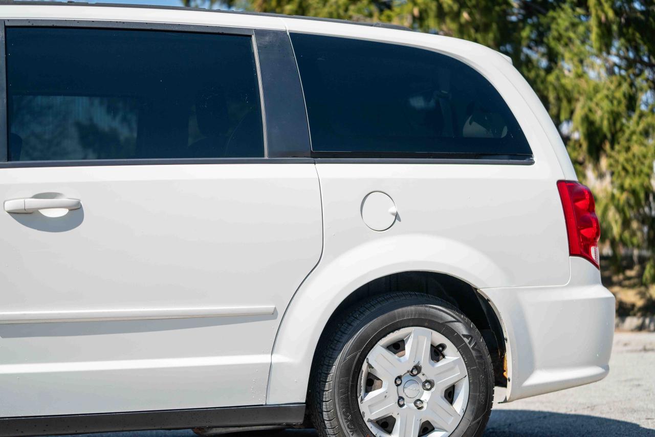 2012 Dodge Grand Caravan SE - Photo #11