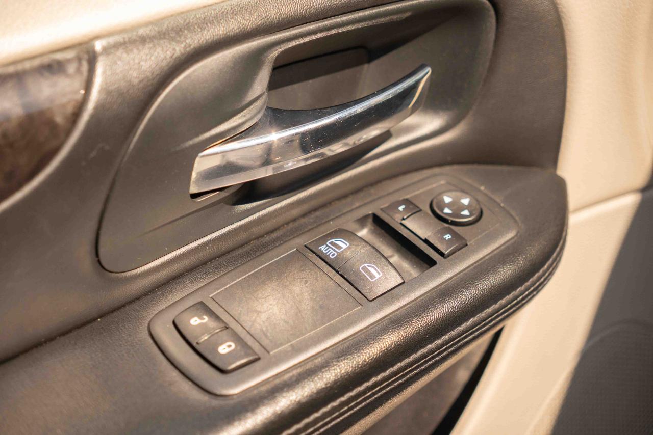 2012 Dodge Grand Caravan SE - Photo #16