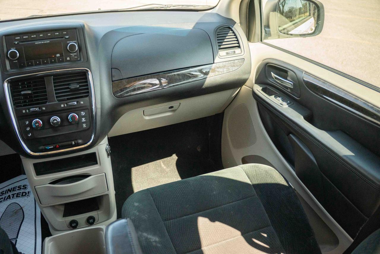 2012 Dodge Grand Caravan SE - Photo #31