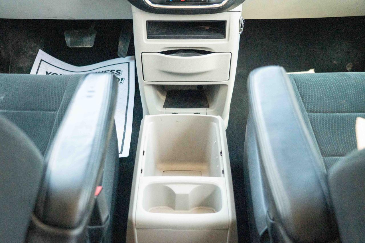 2012 Dodge Grand Caravan SE - Photo #32