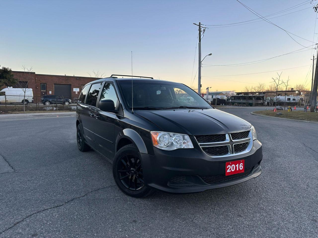 2016 Dodge Grand Caravan SE SXT // Stow & Go //FULLY CERTIFIED//NO ACCIDENT Photo2