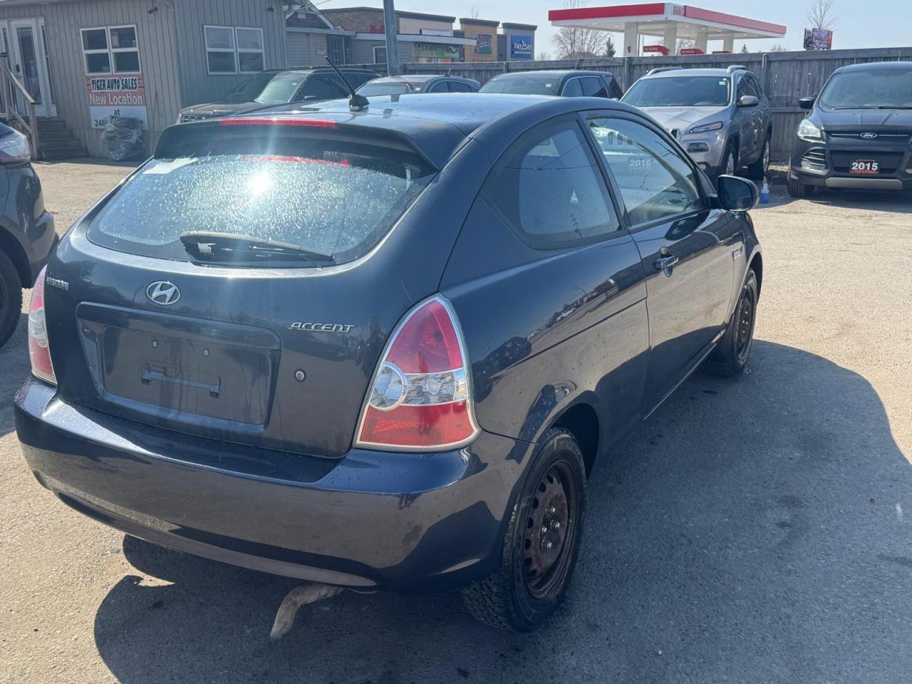 2011 Hyundai Accent L, AUTO, HATCH, ONLY 50,000KMS, CERTIFIED Photo4
