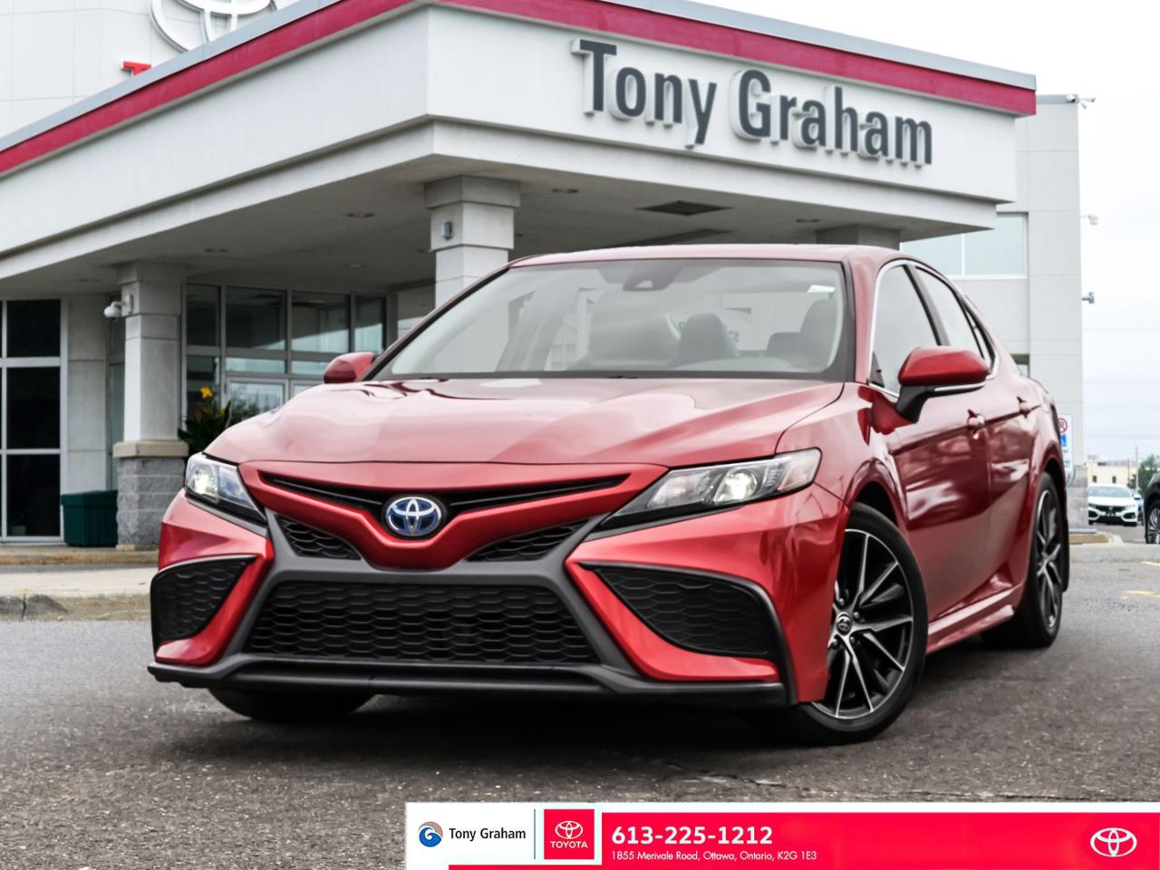 Used 2022 Toyota Camry HYBRID SE for sale in Ottawa, ON