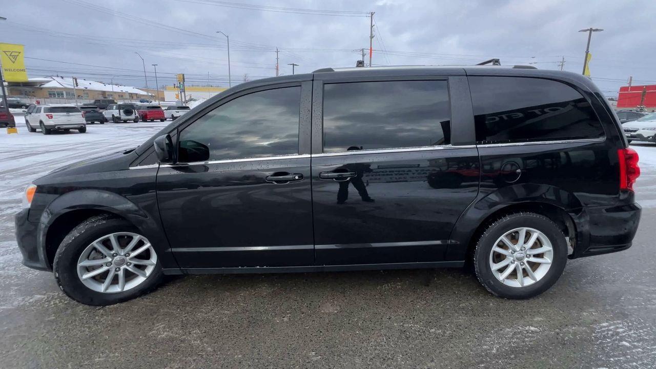 2020 Dodge Grand Caravan Premium Plus 3RD ROW 7 PASSENGER, LEATHER SEATS, BACK UP CAM, SIRIUS XM, ROOF RACK!!! Photo4