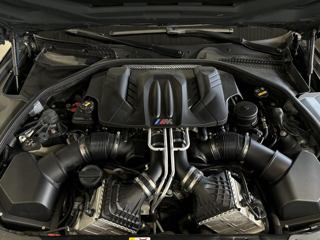 2015 BMW M6 Gran Coupe|NAV|HEADSUP|CARBONROOF|CARBONSPOILER|++ - Photo #3