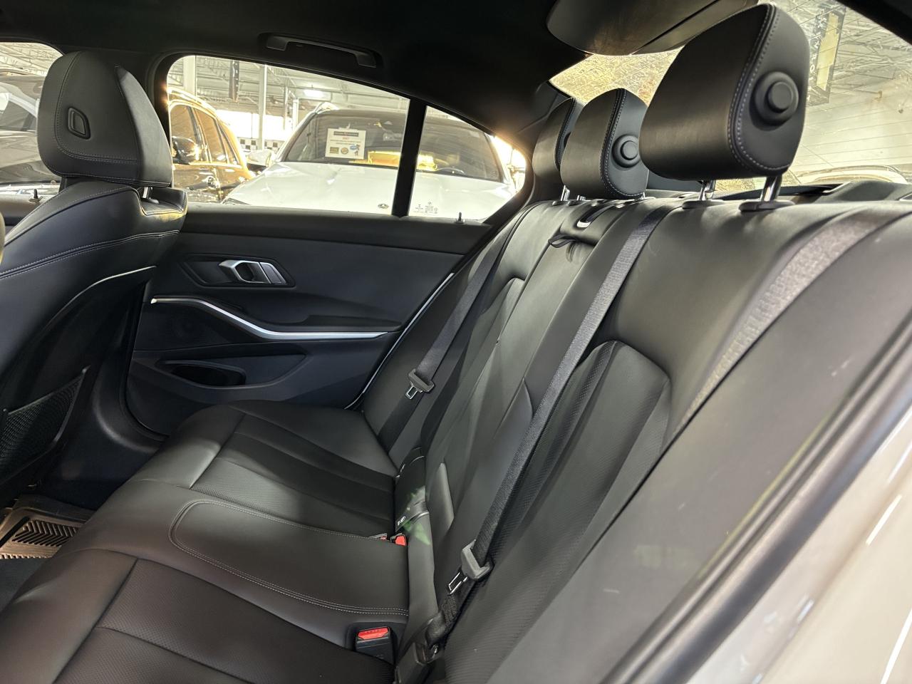2022 BMW 3 Series 330i xDrive|AWD|NAV|SUNROOF|LEATHER|LED|BACKUPCAM| - Photo #9