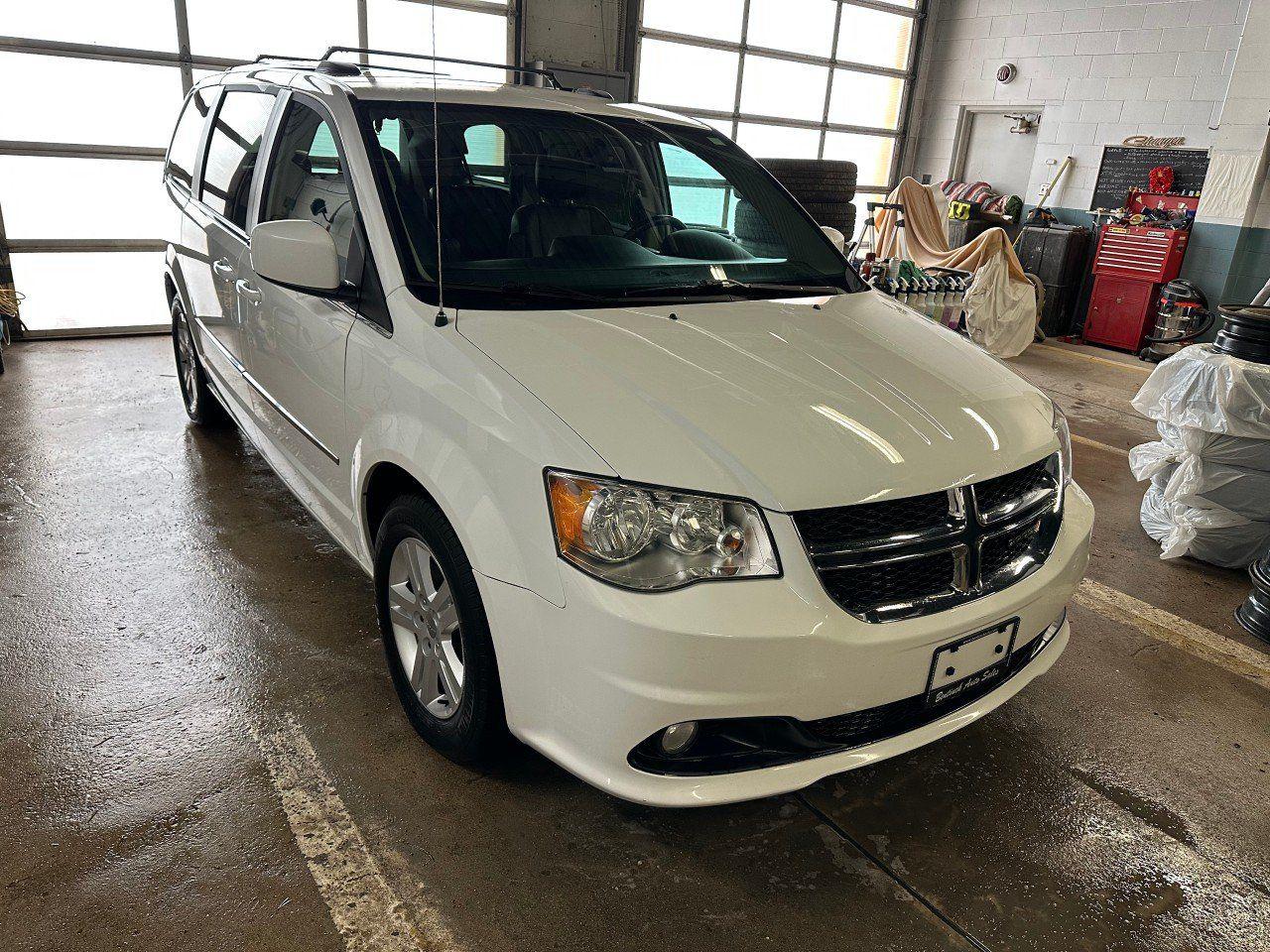 Used 2017 Dodge Grand Caravan Crew Plus 4dr Wgn Crew Plus for sale in Walkerton, ON