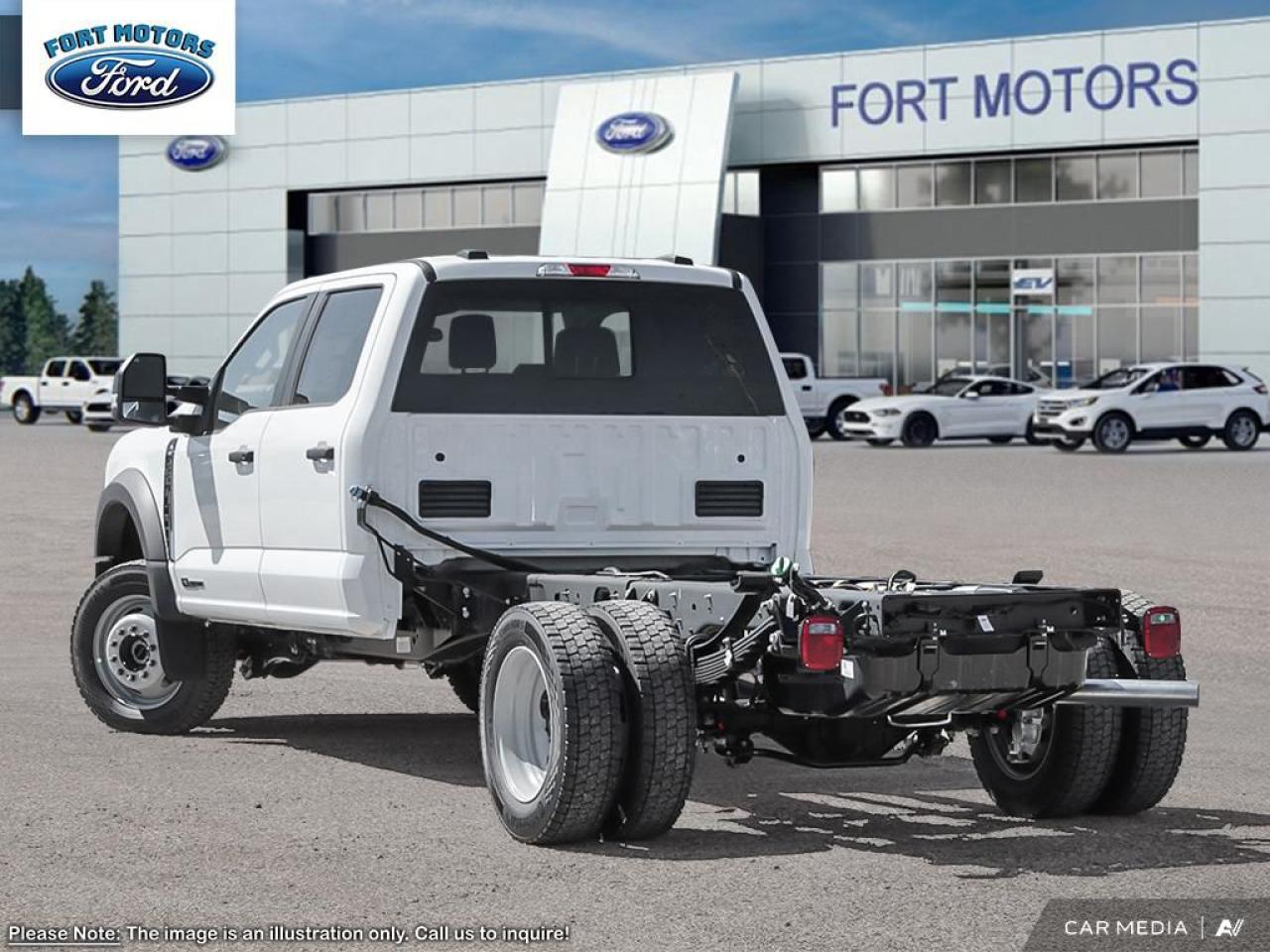 2025 Ford Chassis Cab F-550® XLT Photo5
