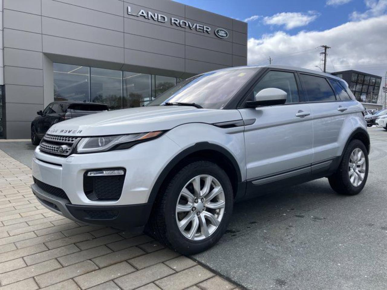 Used 2019 Land Rover Evoque SE WINTER TIRES/RIMS INCLUDED! for sale in Halifax, NS
