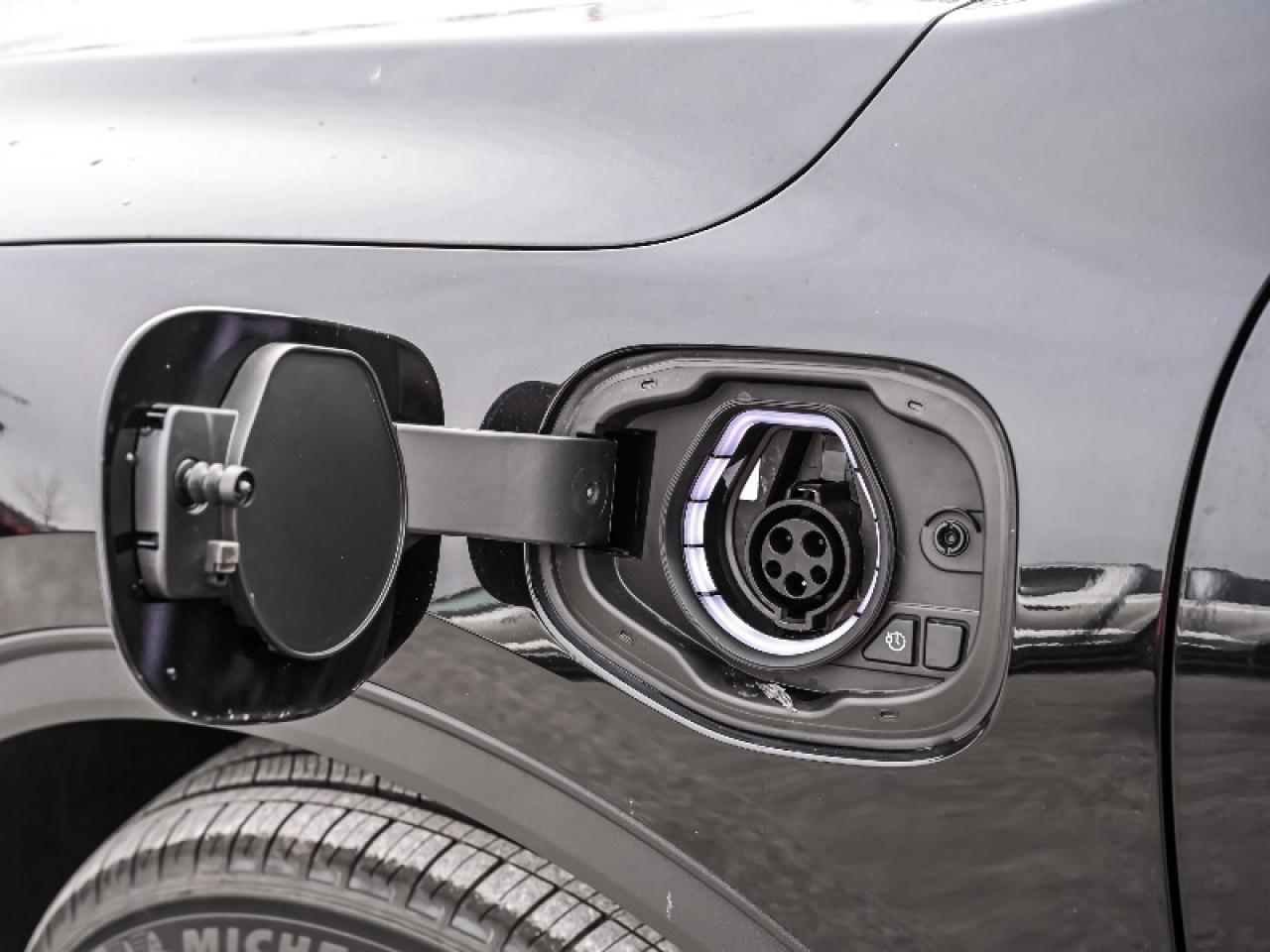 2025 Ford Escape PHEV Photo