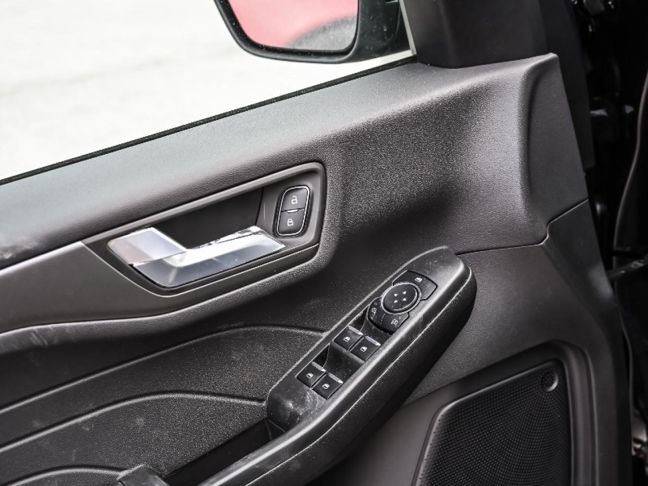 2025 Ford Escape PHEV Photo