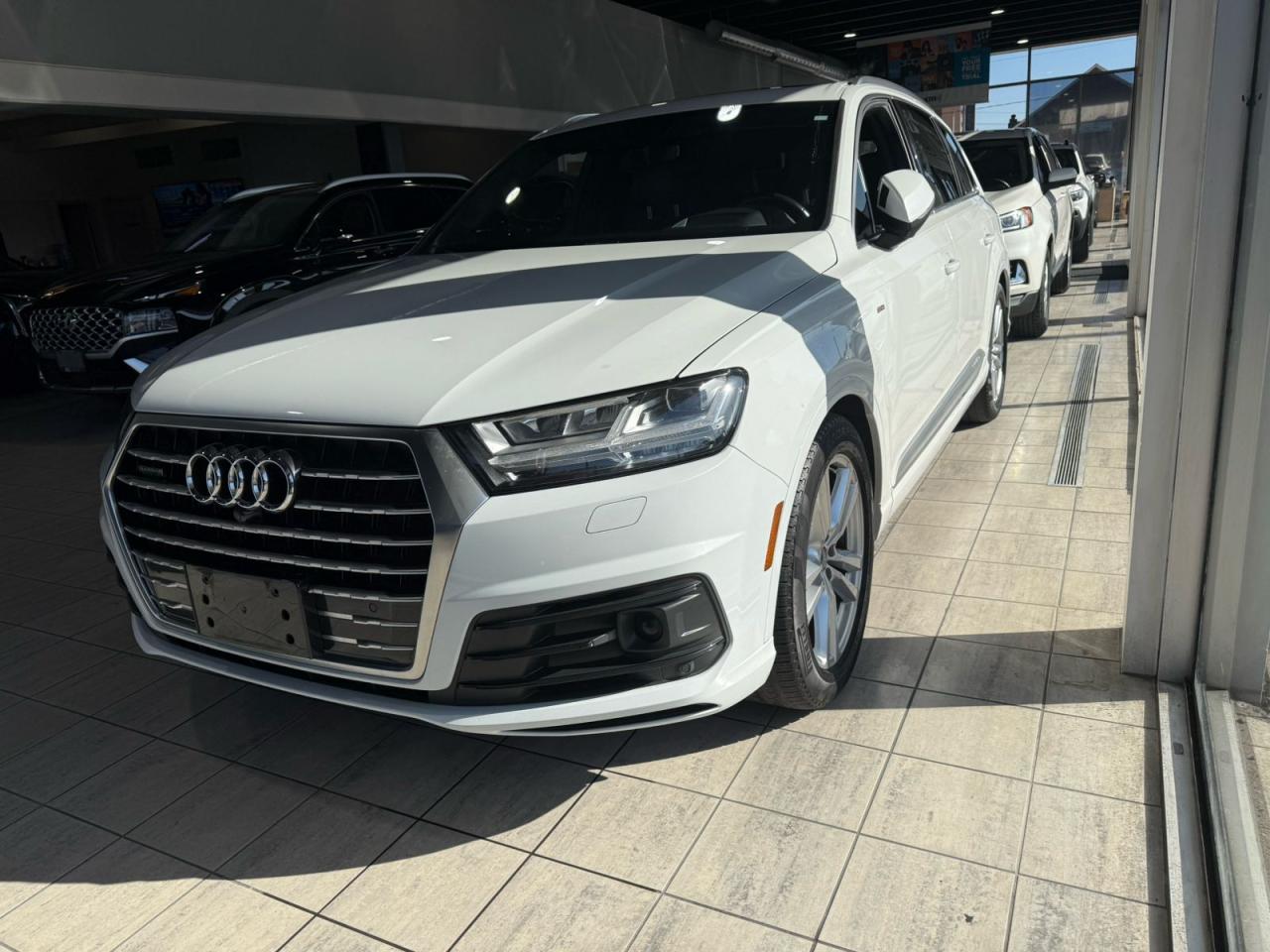 <span style=font-size:14px;><span style=font-family: Primary;>2017 Audi Q7 Technik, S-Line, AWD, It is Graphite Grey Metallic on Black Ventilated Leather Seats, Equipped With 3.0 V6 Supercharged, 8-Speed Transmission, Heads Up Display, Panorama Roof, 6 passenger, Adaptive Cruise Control, 20 Inch wheels, Bluetooth Audio, Navigation, MMI Radio, Bluetooth, 11 Speakers, Rear Climate Control, Heated Exterior Mirrors and Lots More .. .</span></span><br /><br /><p dir=ltr style=line-height:1.272;margin-top:12pt;margin-bottom:12pt;><span id=docs-internal-guid-5ea2276c-7fff-f933-67d1-5c1bd9764149><span style=font-size: 11pt; font-family: Arial, sans-serif; font-weight: 700; font-variant-numeric: normal; font-variant-east-asian: normal; font-variant-alternates: normal; font-variant-position: normal; font-variant-emoji: normal; text-decoration-line: underline; text-decoration-skip-ink: none; vertical-align: baseline; white-space-collapse: preserve;>What to Expect at Mid Toronto Auto Sales</span></span></p><ul style=margin-top:0;margin-bottom:0;padding-inline-start:48px;><li aria-level=1 dir=ltr style=list-style-type: disc; font-size: 11pt; font-family: Arial, sans-serif; font-variant-numeric: normal; font-variant-east-asian: normal; font-variant-alternates: normal; font-variant-position: normal; font-variant-emoji: normal; vertical-align: baseline; white-space: pre;><p dir=ltr role=presentation style=line-height:1.272;margin-top:0pt;margin-bottom:0pt;><span id=docs-internal-guid-5ea2276c-7fff-f933-67d1-5c1bd9764149><span style=font-size: 11pt; font-weight: 700; font-variant-numeric: normal; font-variant-east-asian: normal; font-variant-alternates: normal; font-variant-position: normal; font-variant-emoji: normal; vertical-align: baseline; text-wrap-mode: wrap;>Upfront Pricing: </span><span style=font-size: 11pt; font-variant-numeric: normal; font-variant-east-asian: normal; font-variant-alternates: normal; font-variant-position: normal; font-variant-emoji: normal; vertical-align: baseline; text-wrap-mode: wrap;>No Haggling, No Hassles. We offer our best price upfront for a transparent and stress-free car buying experience.</span></span></p></li><li aria-level=1 dir=ltr style=list-style-type: disc; font-size: 11pt; font-family: Arial, sans-serif; font-variant-numeric: normal; font-variant-east-asian: normal; font-variant-alternates: normal; font-variant-position: normal; font-variant-emoji: normal; vertical-align: baseline; white-space: pre;><p dir=ltr role=presentation style=line-height:1.272;margin-top:0pt;margin-bottom:0pt;><span id=docs-internal-guid-5ea2276c-7fff-f933-67d1-5c1bd9764149><span style=font-size: 11pt; font-weight: 700; font-variant-numeric: normal; font-variant-east-asian: normal; font-variant-alternates: normal; font-variant-position: normal; font-variant-emoji: normal; vertical-align: baseline; text-wrap-mode: wrap;>Peace of Mind: </span><span style=font-size: 11pt; font-variant-numeric: normal; font-variant-east-asian: normal; font-variant-alternates: normal; font-variant-position: normal; font-variant-emoji: normal; vertical-align: baseline; text-wrap-mode: wrap;>Enjoy a 7-Day or 300 Km Exchange Policy (details available upon request) for added confidence in your purchase</span><span style=font-size: 11pt; font-weight: 700; font-variant-numeric: normal; font-variant-east-asian: normal; font-variant-alternates: normal; font-variant-position: normal; font-variant-emoji: normal; vertical-align: baseline; text-wrap-mode: wrap;>.</span></span></p></li><li aria-level=1 dir=ltr style=list-style-type: disc; font-size: 11pt; font-family: Arial, sans-serif; font-variant-numeric: normal; font-variant-east-asian: normal; font-variant-alternates: normal; font-variant-position: normal; font-variant-emoji: normal; vertical-align: baseline; white-space: pre;><p dir=ltr role=presentation style=line-height:1.272;margin-top:0pt;margin-bottom:0pt;><span id=docs-internal-guid-5ea2276c-7fff-f933-67d1-5c1bd9764149><span style=font-size: 11pt; font-weight: 700; font-variant-numeric: normal; font-variant-east-asian: normal; font-variant-alternates: normal; font-variant-position: normal; font-variant-emoji: normal; vertical-align: baseline; text-wrap-mode: wrap;>Safety Guaranteed: </span><span style=font-size: 11pt; font-variant-numeric: normal; font-variant-east-asian: normal; font-variant-alternates: normal; font-variant-position: normal; font-variant-emoji: normal; vertical-align: baseline; text-wrap-mode: wrap;>All vehicles exceed Ontario safety standards through our comprehensive reconditioning process.</span></span></p></li><li aria-level=1 dir=ltr style=list-style-type: disc; font-size: 11pt; font-family: Arial, sans-serif; font-variant-numeric: normal; font-variant-east-asian: normal; font-variant-alternates: normal; font-variant-position: normal; font-variant-emoji: normal; vertical-align: baseline; white-space: pre;><p dir=ltr role=presentation style=line-height:1.272;margin-top:0pt;margin-bottom:0pt;><span id=docs-internal-guid-5ea2276c-7fff-f933-67d1-5c1bd9764149><span style=font-size: 11pt; font-weight: 700; font-variant-numeric: normal; font-variant-east-asian: normal; font-variant-alternates: normal; font-variant-position: normal; font-variant-emoji: normal; vertical-align: baseline; text-wrap-mode: wrap;>Family-Friendly Focus: </span><span style=font-size: 11pt; font-variant-numeric: normal; font-variant-east-asian: normal; font-variant-alternates: normal; font-variant-position: normal; font-variant-emoji: normal; vertical-align: baseline; text-wrap-mode: wrap;>We'll help you find the perfect car to fit your family's needs and budget</span><span style=font-size: 11pt; font-weight: 700; font-variant-numeric: normal; font-variant-east-asian: normal; font-variant-alternates: normal; font-variant-position: normal; font-variant-emoji: normal; vertical-align: baseline; text-wrap-mode: wrap;>.</span></span></p></li><li aria-level=1 dir=ltr style=list-style-type: disc; font-size: 11pt; font-family: Arial, sans-serif; font-variant-numeric: normal; font-variant-east-asian: normal; font-variant-alternates: normal; font-variant-position: normal; font-variant-emoji: normal; vertical-align: baseline; white-space: pre;><p dir=ltr role=presentation style=line-height:1.272;margin-top:0pt;margin-bottom:0pt;><span id=docs-internal-guid-5ea2276c-7fff-f933-67d1-5c1bd9764149><span style=font-size: 11pt; font-weight: 700; font-variant-numeric: normal; font-variant-east-asian: normal; font-variant-alternates: normal; font-variant-position: normal; font-variant-emoji: normal; vertical-align: baseline; text-wrap-mode: wrap;>Flexible Financing: </span><span style=font-size: 11pt; font-variant-numeric: normal; font-variant-east-asian: normal; font-variant-alternates: normal; font-variant-position: normal; font-variant-emoji: normal; vertical-align: baseline; text-wrap-mode: wrap;>Explore our Flexible low-rate financing solutions (On Approved Credit). Pre-approval applications are welcome.</span></span></p></li><li aria-level=1 dir=ltr style=list-style-type: disc; font-size: 11pt; font-family: Arial, sans-serif; font-variant-numeric: normal; font-variant-east-asian: normal; font-variant-alternates: normal; font-variant-position: normal; font-variant-emoji: normal; vertical-align: baseline; white-space: pre;><p dir=ltr role=presentation style=line-height:1.272;margin-top:0pt;margin-bottom:12pt;><span id=docs-internal-guid-5ea2276c-7fff-f933-67d1-5c1bd9764149><span style=font-size: 11pt; font-weight: 700; font-variant-numeric: normal; font-variant-east-asian: normal; font-variant-alternates: normal; font-variant-position: normal; font-variant-emoji: normal; vertical-align: baseline; text-wrap-mode: wrap;>Industry-Leading Warranties: </span><span style=font-size: 11pt; font-variant-numeric: normal; font-variant-east-asian: normal; font-variant-alternates: normal; font-variant-position: normal; font-variant-emoji: normal; vertical-align: baseline; text-wrap-mode: wrap;>Get peace of mind with our exceptional warranty and coverage options,</span></span></p></li></ul><span id=docs-internal-guid-5ea2276c-7fff-f933-67d1-5c1bd9764149><span style=font-size: 11pt; font-family: Arial, sans-serif; font-weight: 700; font-variant-numeric: normal; font-variant-east-asian: normal; font-variant-alternates: normal; font-variant-position: normal; font-variant-emoji: normal; text-decoration-line: underline; text-decoration-skip-ink: none; vertical-align: baseline; white-space-collapse: preserve;>Please Call 416-840-3292 or e-mail us for More info. We Look Forward to Your Visit At 2401 Dufferin St, Toronto, M6E 3S7. </span><a href=http://www.midtorontoautosales.com/ style=text-decoration-line: none;><span style=font-size: 11pt; font-family: Arial, sans-serif; color: rgb(17, 85, 204); font-weight: 700; font-variant-numeric: normal; font-variant-east-asian: normal; font-variant-alternates: normal; font-variant-position: normal; font-variant-emoji: normal; text-decoration-line: underline; text-decoration-skip-ink: none; vertical-align: baseline; white-space-collapse: preserve;>www.midtorontoautosales.com</span></a></span> <strong>AMAZING Google Reviews!! </strong><a href=https://www.google.com/search?q=mid+toronto+auto+sales&rlz=1C1RXQR_en&oq=mid+toronto+&aqs=chrome.0.0i355i457i512j46i175i199i512j69i57j46i175i199i512j0i22i30j69i60l3.3013j0j7&sourceid=chrome&ie=UTF-8#lrd=0x882b335f7de0ff9b:0x87dd46c2ad07327d,1,,,><strong>Click here for our reviews!</strong></a><br /><br /><span style=font-size:14px;><strong>Mid Toronto Auto Sales Promises and Commitments to Valuable Customers.</strong></span><br /><ul><li><strong>Extensive Financing Options: </strong>Partnering with over 20 financial institutions, we offer competitive rates for all credit situations, from good to bad credit, including those with past financial challenges like consumer proposals and bankruptcies<strong>.</strong></li><li><strong>Transparent Pricing: </strong>Our prices are updated regularly to reflect current market conditions, saving you time and eliminating the need for extensive negotiations<strong>.</strong></li><li><strong>Competitive Pricing: </strong>We strive for competitive pricing. Compare our offers to other dealerships and discover the Mid Toronto Auto Sales advantage<strong>.</strong></li><li><strong>Peace of Mind: </strong>Enjoy a 7-Day or 300 Km Exchange Policy (details available upon request) for added confidence in your purchase<strong>.</strong></li><li><strong>Financing Focus</strong>: Please note that the advertised prices are based on financed purchases. A surcharge of $500 will apply to cash, draft, money order, certified check, etc., to mitigate the risk of fraudulent transactions and prevent non-retail purchases.</li><li><strong>Onsite Credit Expertise: </strong>Our in-house credit specialists can quickly assess your application, regardless of your credit history. We also offer affiliate debt reduction assistance.</li><li><strong>Convenient Location: </strong>Located on Dufferin Street, just minutes from Yorkdale Mall, we are easily accessible to car buyers throughout the Greater Toronto Area (GTA)<strong>.</strong></li><li><strong>Multilingual Support: </strong>We are proud to serve a diverse clientele and offer support in multiple languages, including Portuguese, Spanish, and Italian.</li><li><strong>IAG Partnership: </strong>As a member of the International Auto Group, we leverage the expertise and resources of renowned dealerships such as Yorkdale Ford Lincoln, Formula Ford Lincoln, Weston Ford, Pickering Jeep Chrysler, Scarborough Mitsubishi, and Coventry North Jaguar Land Rover.</li><li><strong>Disclaimer: While we strive for accuracy, errors or omissions may occur. Please verify all information with Mid Toronto Auto Sales directly</strong></li></ul>