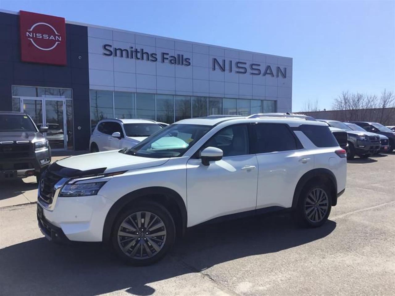 Used 2024 Nissan Pathfinder SL 4WD for sale in Smiths Falls, ON