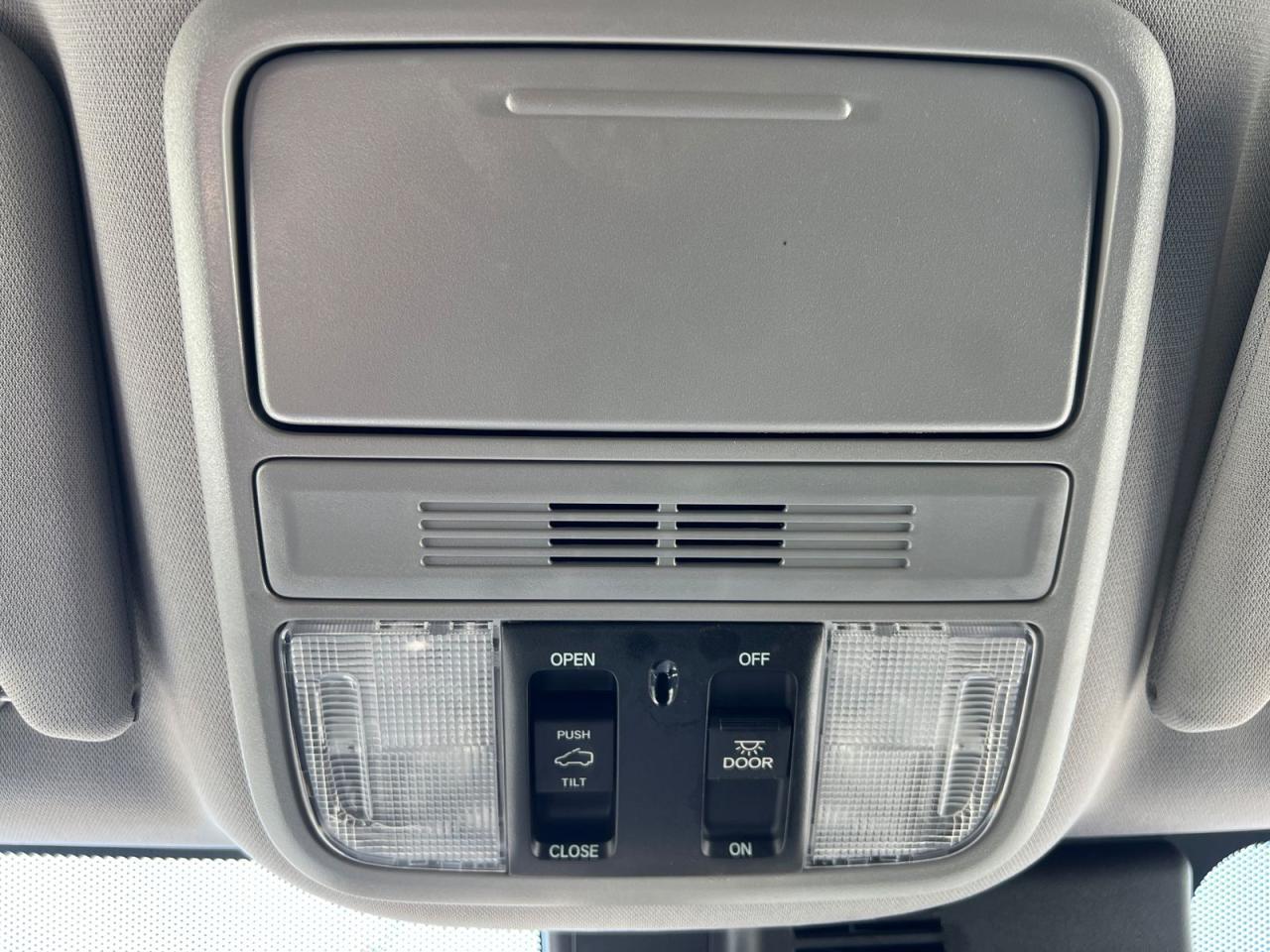 2021 Honda Pilot EX 4WD - Photo #31