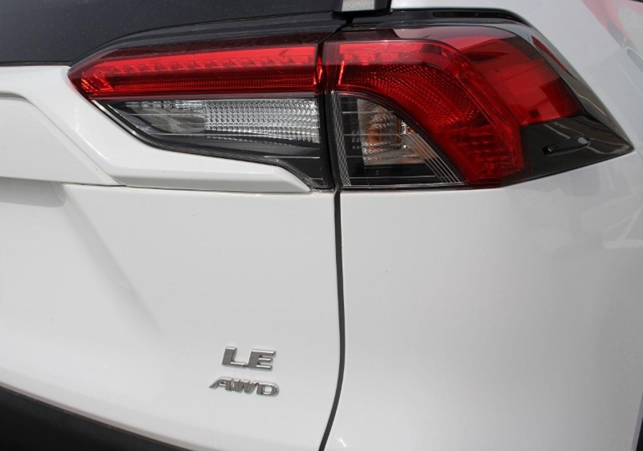 2022 Toyota RAV4 LE*AWD*Heated Seats*Bluetooth*Rear Cam Photo3