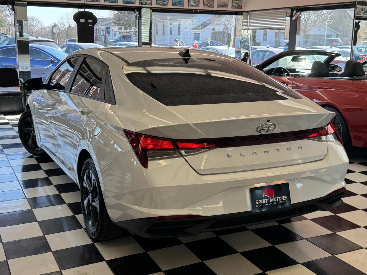 2021 Hyundai Elantra Preferred+RemoteStart+ApplePlay+Camera+CLEANCARFAX - Photo #13
