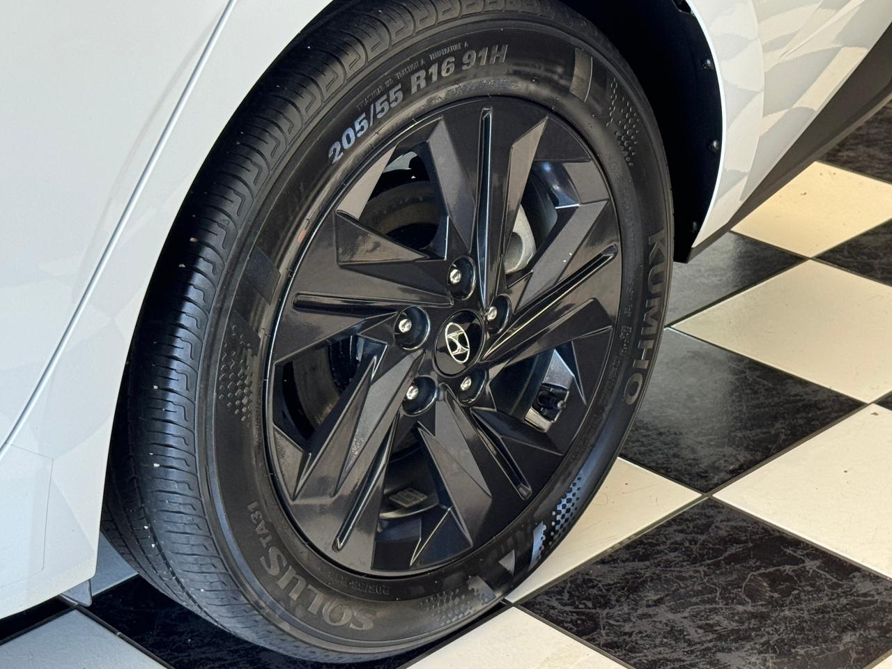 2021 Hyundai Elantra Preferred+RemoteStart+ApplePlay+Camera+CLEANCARFAX - Photo #54