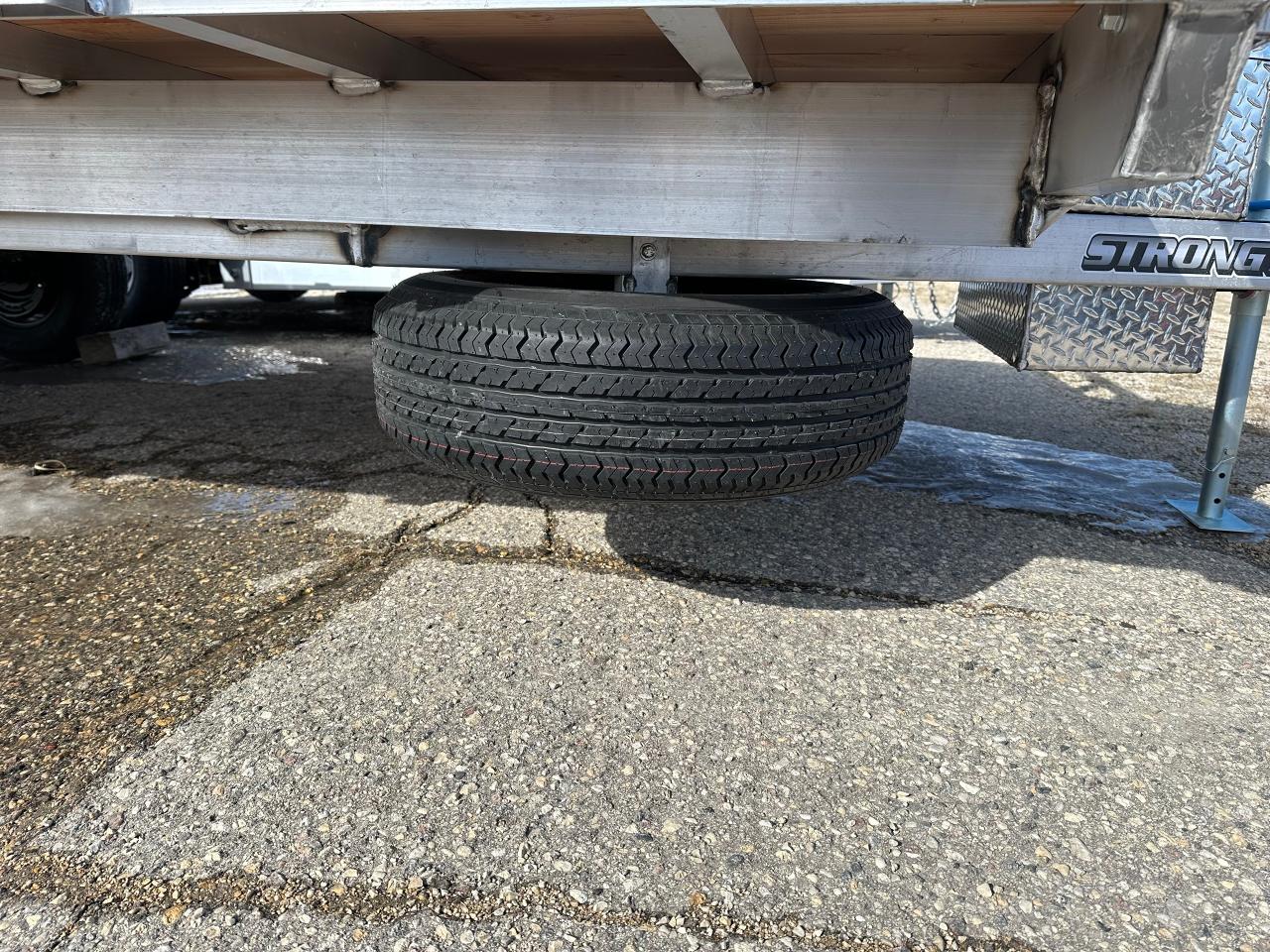 2025 Stronghaul Trailer 8.5 x 20' Stronghaul Deck Over Photo3