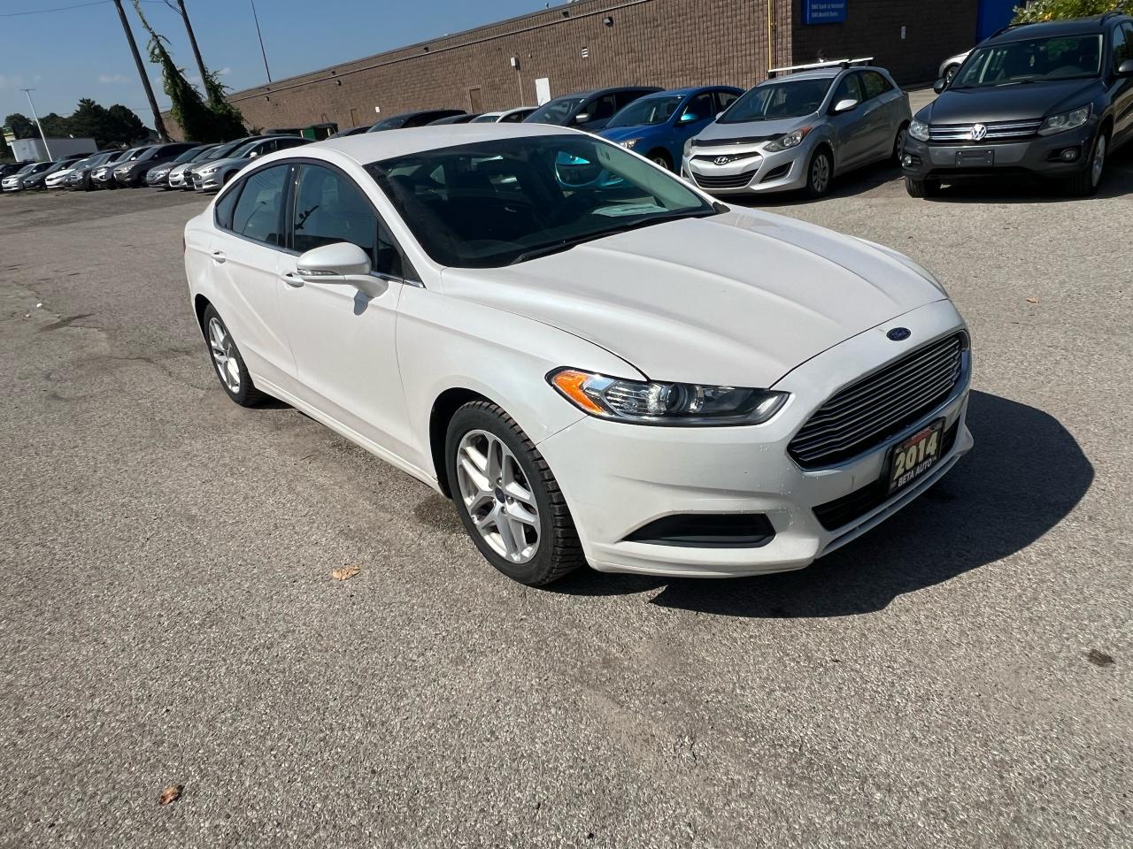 2014 Ford Fusion 4dr Sdn SE FWD - Photo #9