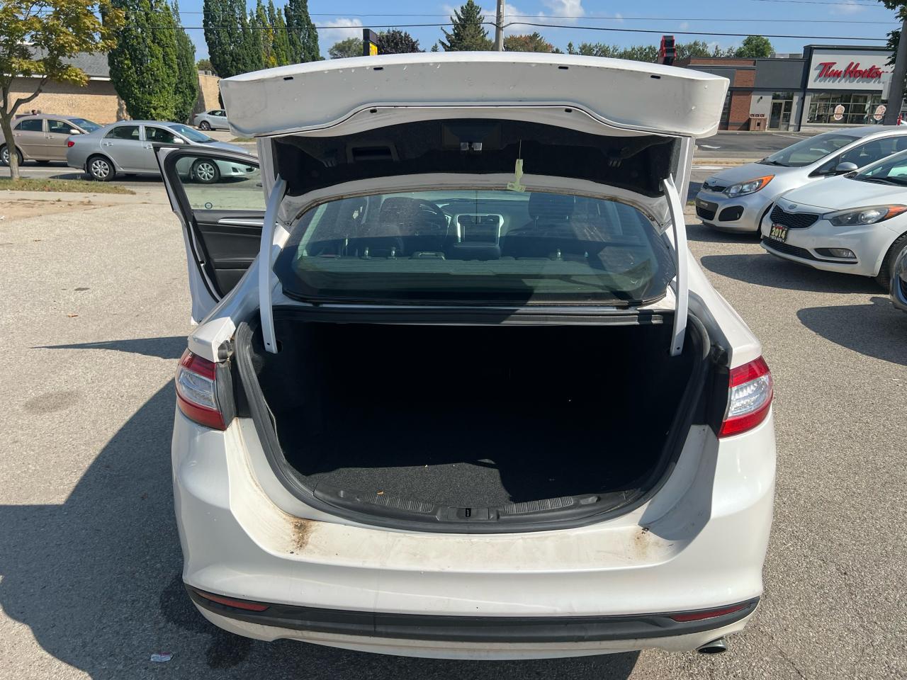 2014 Ford Fusion 4dr Sdn SE FWD - Photo #17