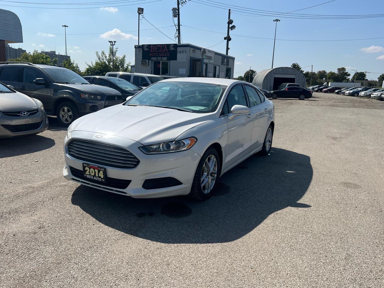 2014 Ford Fusion 4dr Sdn SE FWD - Photo #1