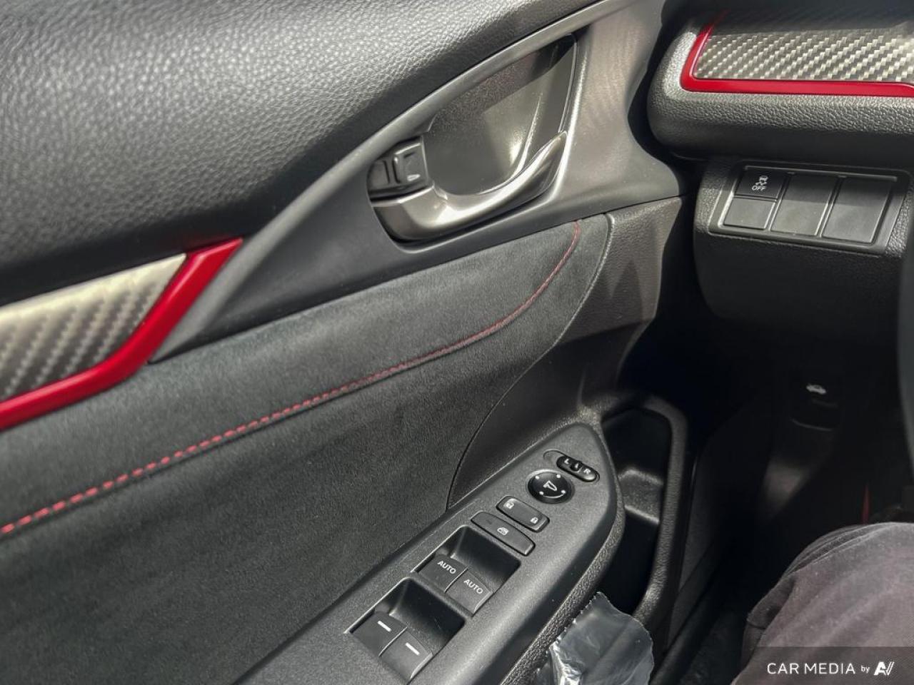 2018 Honda Civic Type R TYPE R / MANUAL / RED BUCKETS / NAV / ALLOYS - Photo #10