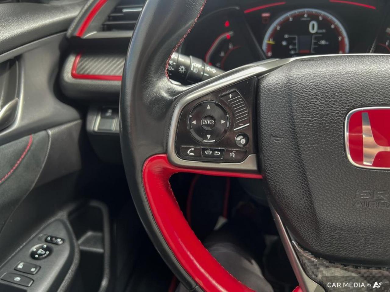 2018 Honda Civic Type R TYPE R / MANUAL / RED BUCKETS / NAV / ALLOYS - Photo #18