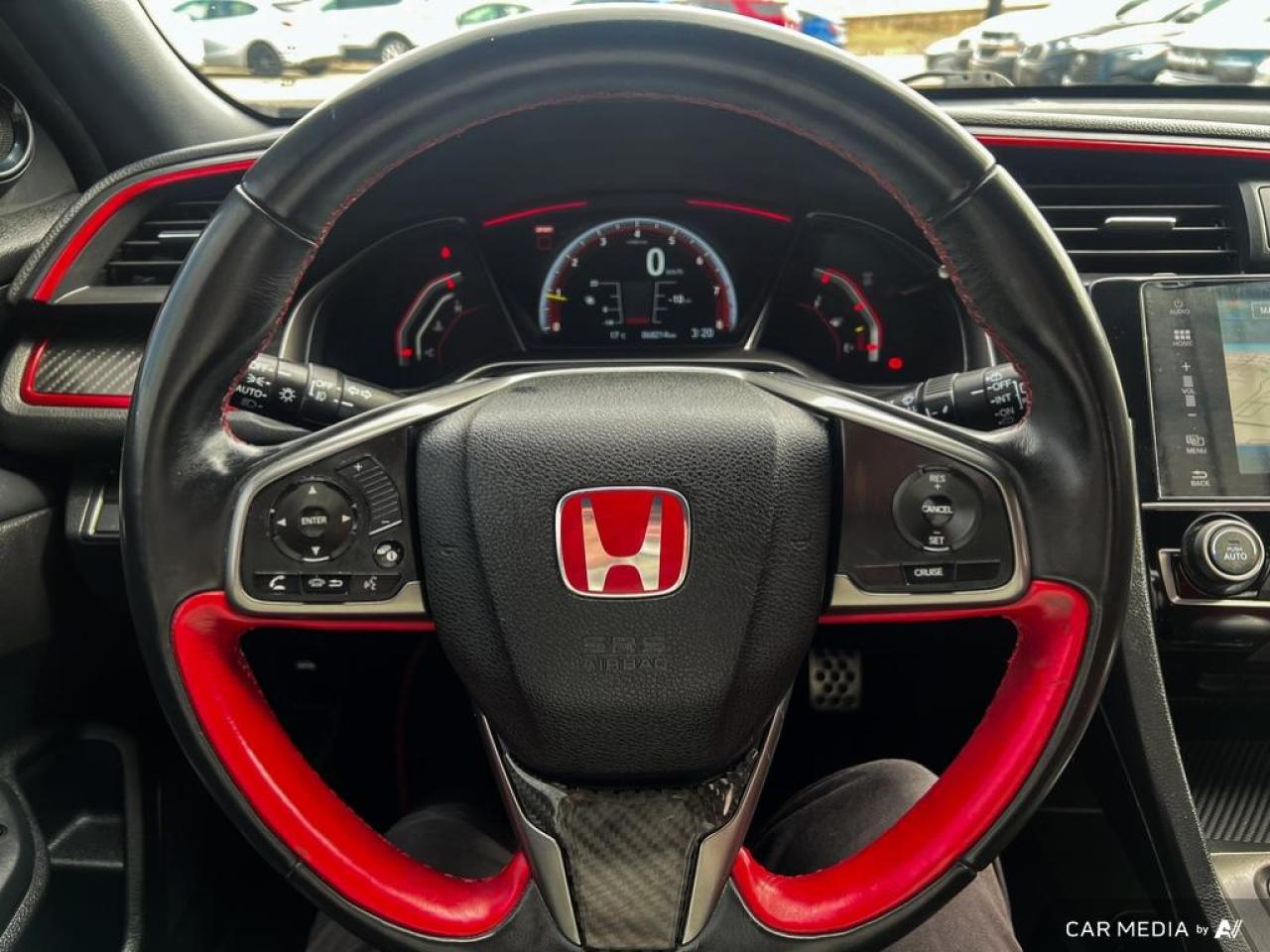 2018 Honda Civic Type R TYPE R / MANUAL / RED BUCKETS / NAV / ALLOYS - Photo #17