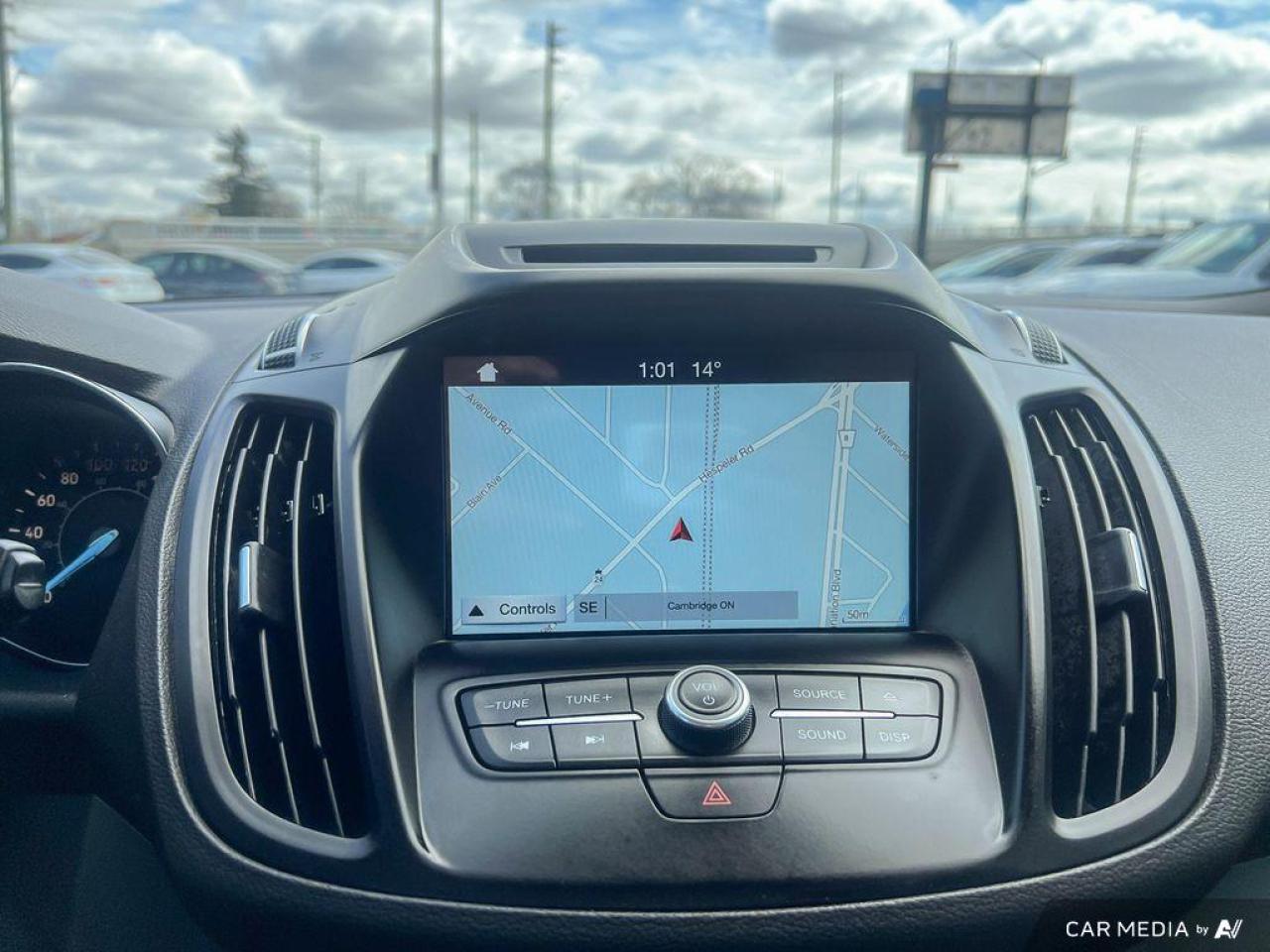 2017 Ford Escape SE / 4WD / LEATHER / BACKCAM / HTD SEATS - Photo #13