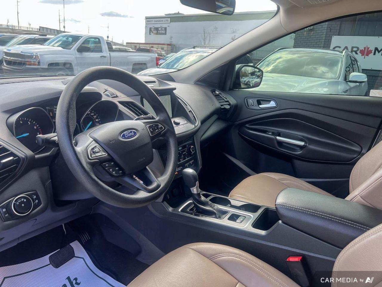 2017 Ford Escape SE / 4WD / LEATHER / BACKCAM / HTD SEATS - Photo #7