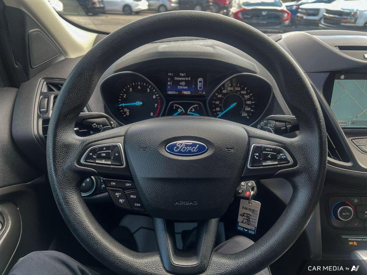 2017 Ford Escape SE / 4WD / LEATHER / BACKCAM / HTD SEATS - Photo #17