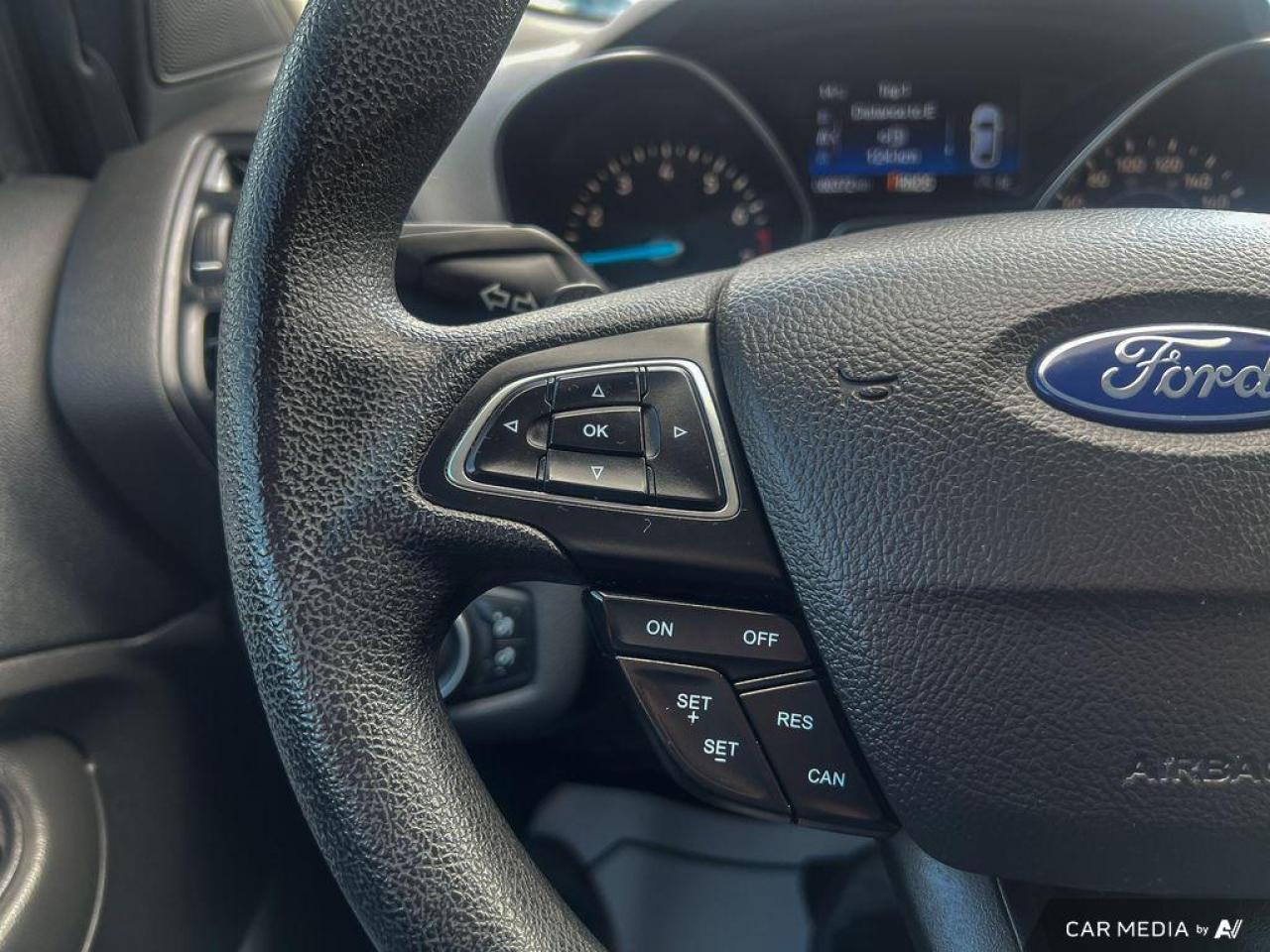 2017 Ford Escape SE / 4WD / LEATHER / BACKCAM / HTD SEATS - Photo #18