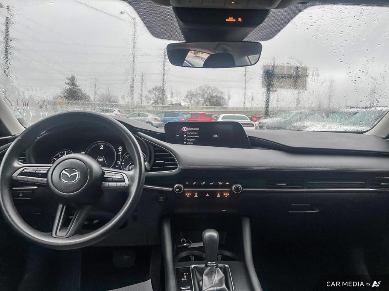 2020 Mazda MAZDA3 GX / BACKCAM / HTD SEATS / AUTO / ALLOYS - Photo #12