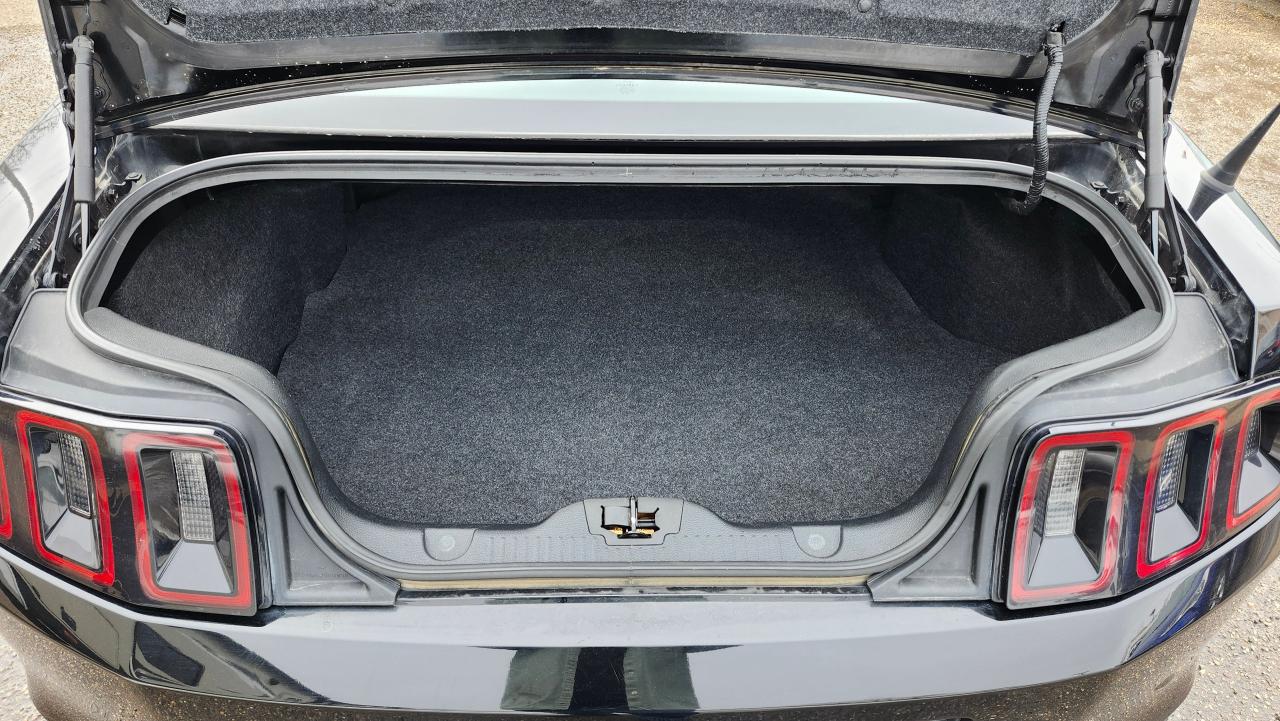 2014 Ford Mustang V6, Shaker Sound, Htd Seats, BT, Park assist - Photo #5
