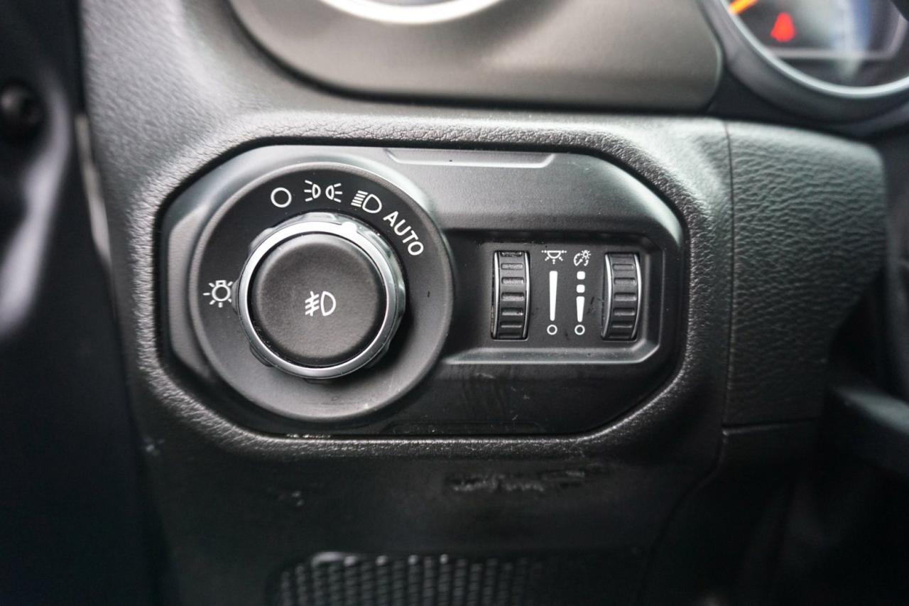 2018 Jeep Wrangler JK V6 UNLIMITED SAHARA CERTIFIED CAMERA BLUETOOTH HEATED SEATS CRUISE ALLOYS - Photo #28
