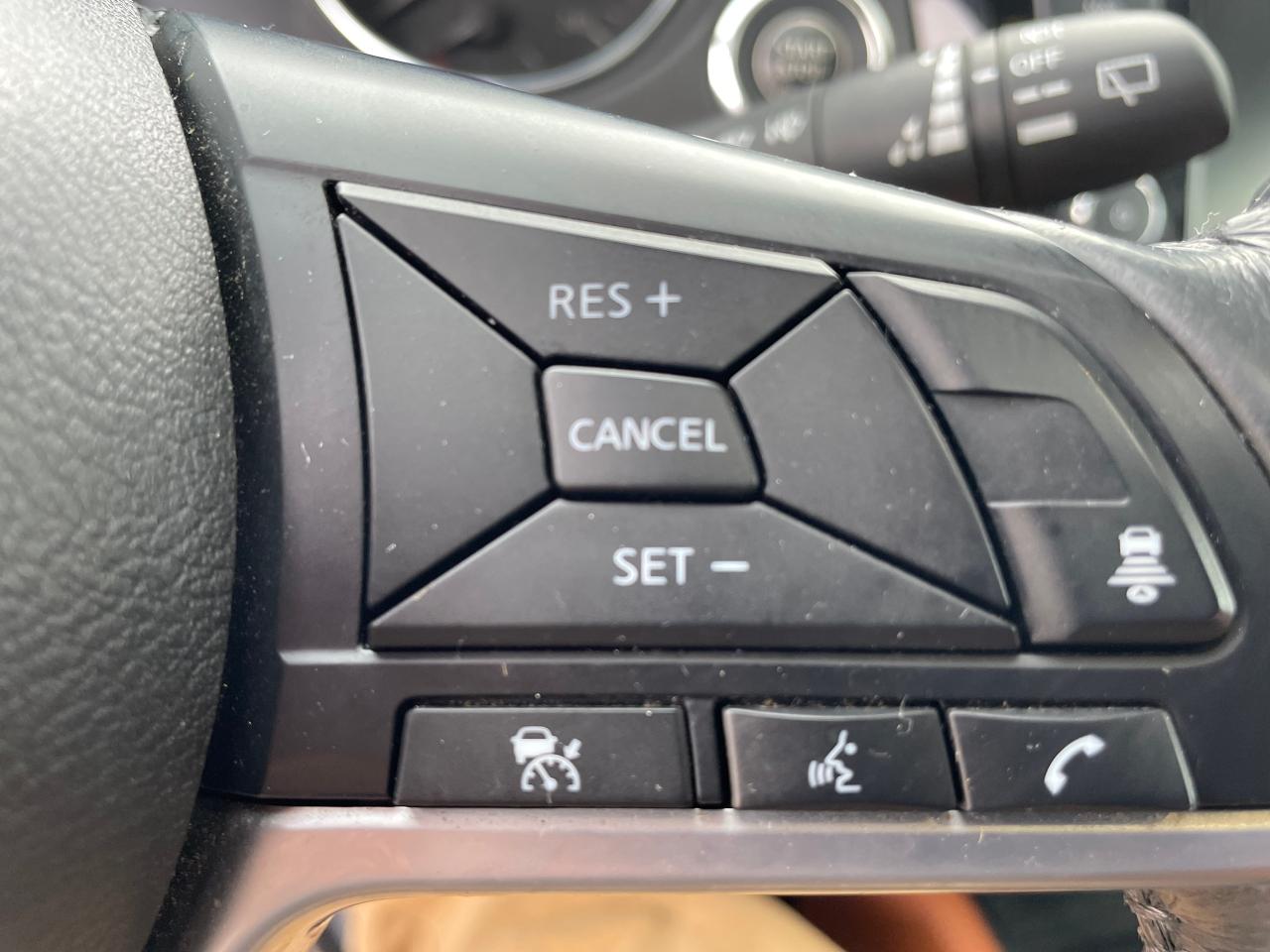 2018 Nissan Rogue SL Photo