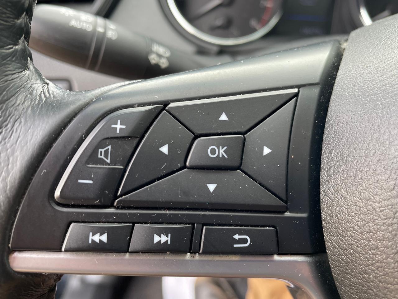 2018 Nissan Rogue SL Photo