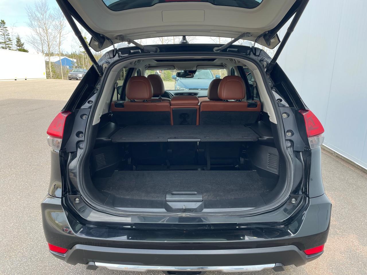 2018 Nissan Rogue SL Photo