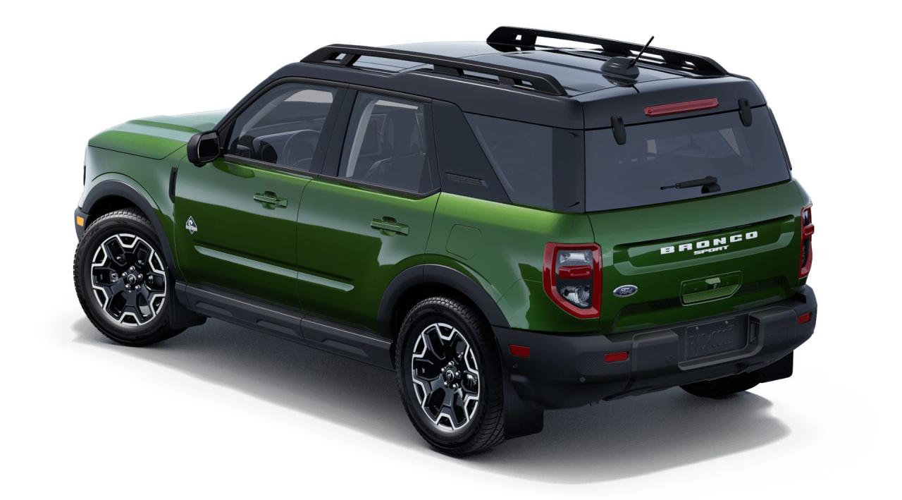 2025 Ford Bronco Sport Outer Banks 4X4 Photo1