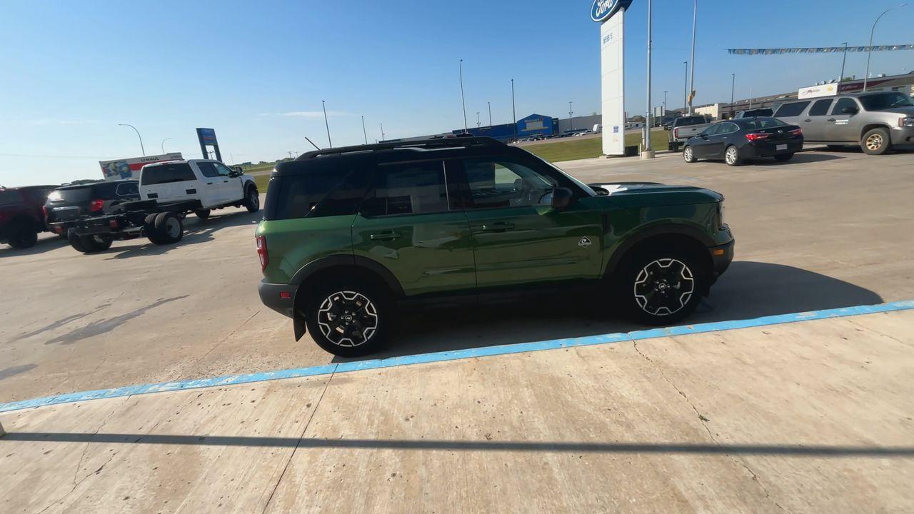 2025 Ford Bronco Sport Outer Banks 4X4 Photo5