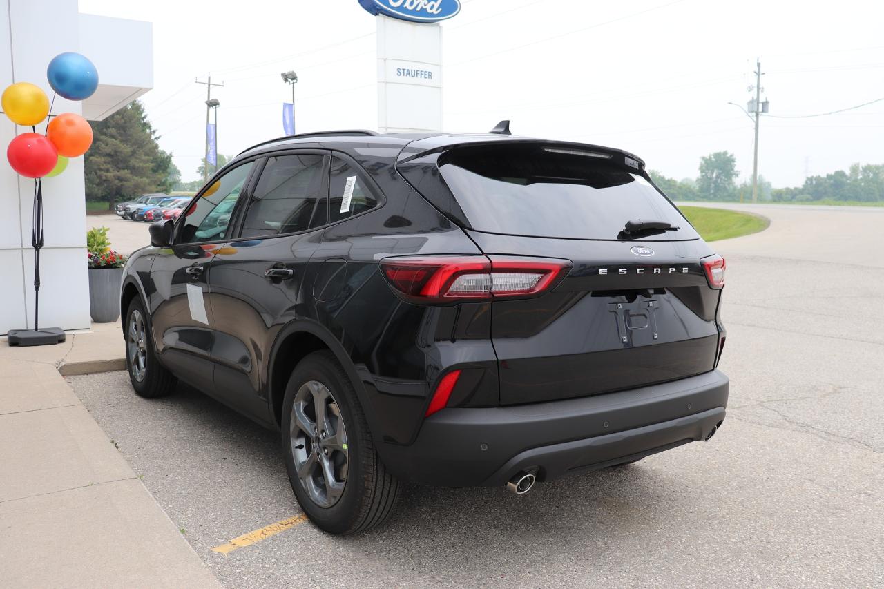 2025 Ford Escape ST-LINE FWD Photo3