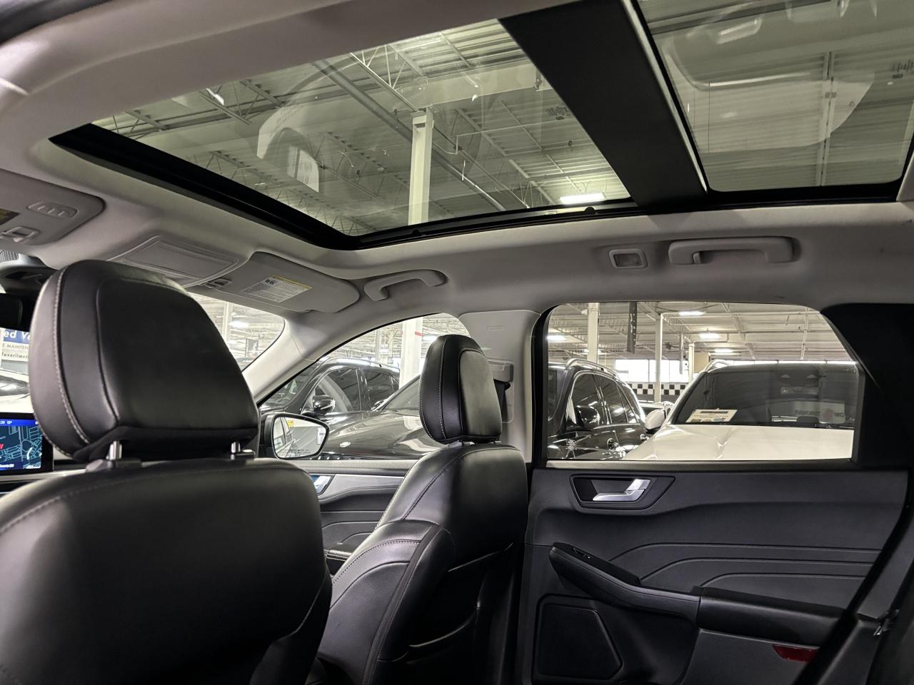 2022 Ford Escape Titanium Plug-In Hybrid|NAV|LEATHER|PANOROOF|CAM|+ - Photo #9